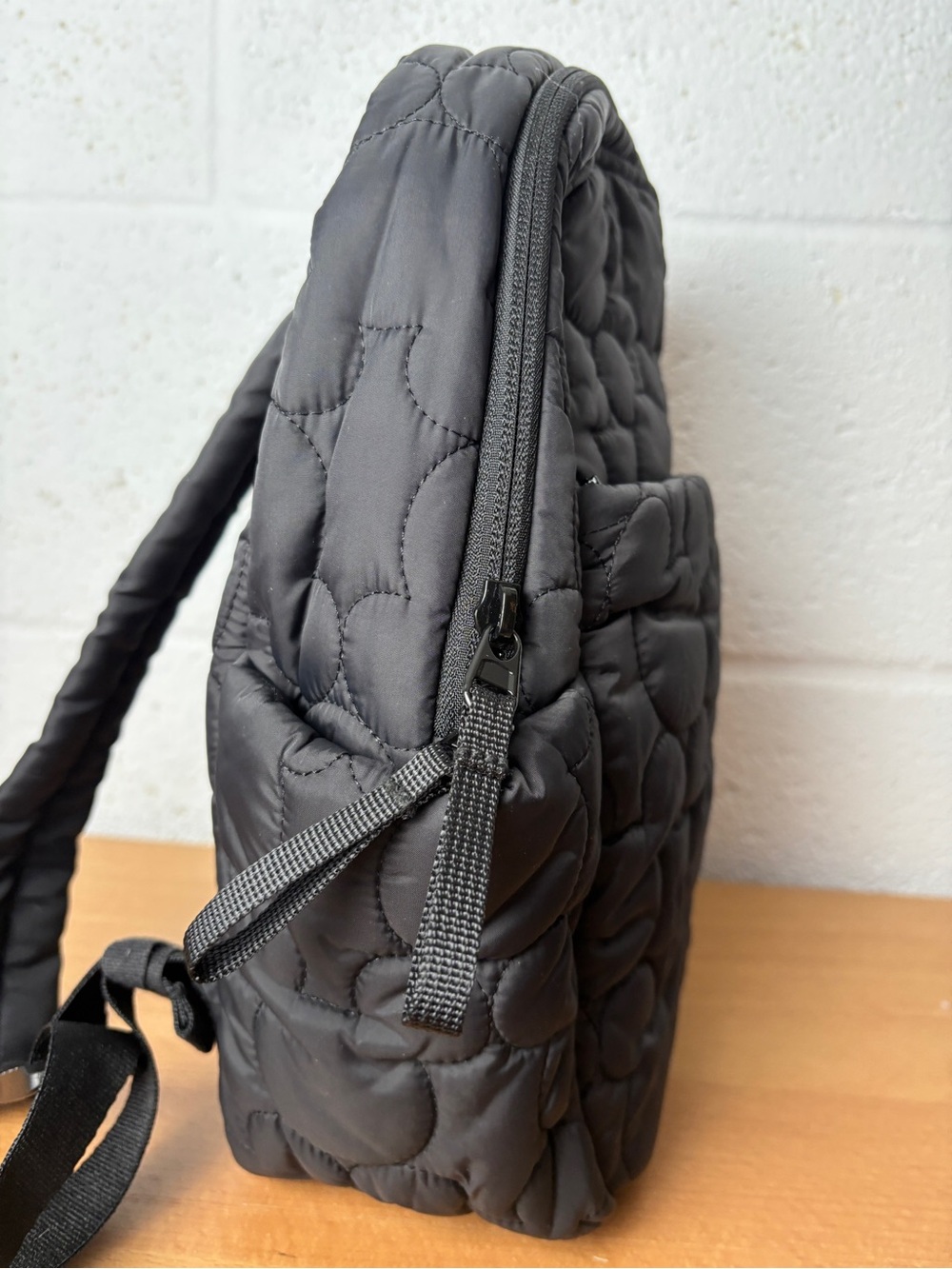 NWT Vera Bradley Disney Quilted Black Small Backpack - Mickey Mouse - Picture 3 of 11